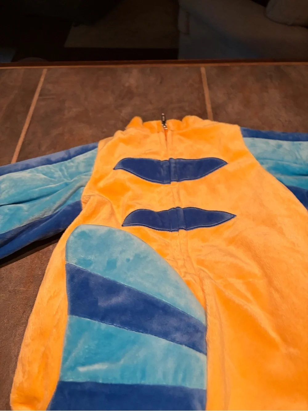 Disney Finding Nemo Yello  and Blue Plush Kid's Costume- so cute 🐠